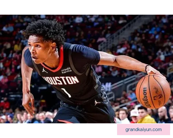 亨克比赛节奏稳定，近期表现值得关注，球队逐渐适应赛季挑战。