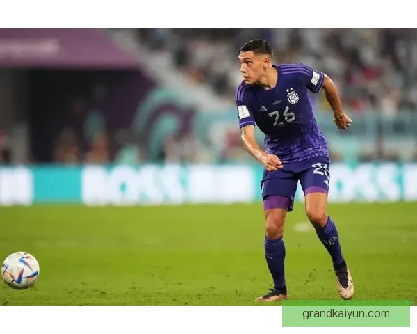 莫利纳成为球队右闸首选，状态回暖值得关注